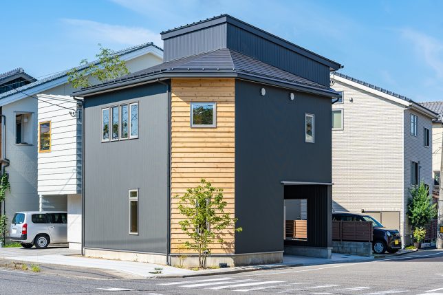 家造 コンセプトハウスopen 歴史的建造物を間近に眺める 五角形ガレージハウス Daily Lives Niigata